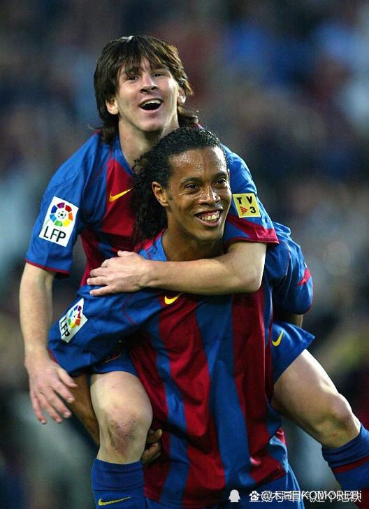 翘首以盼的 翘首以盼的