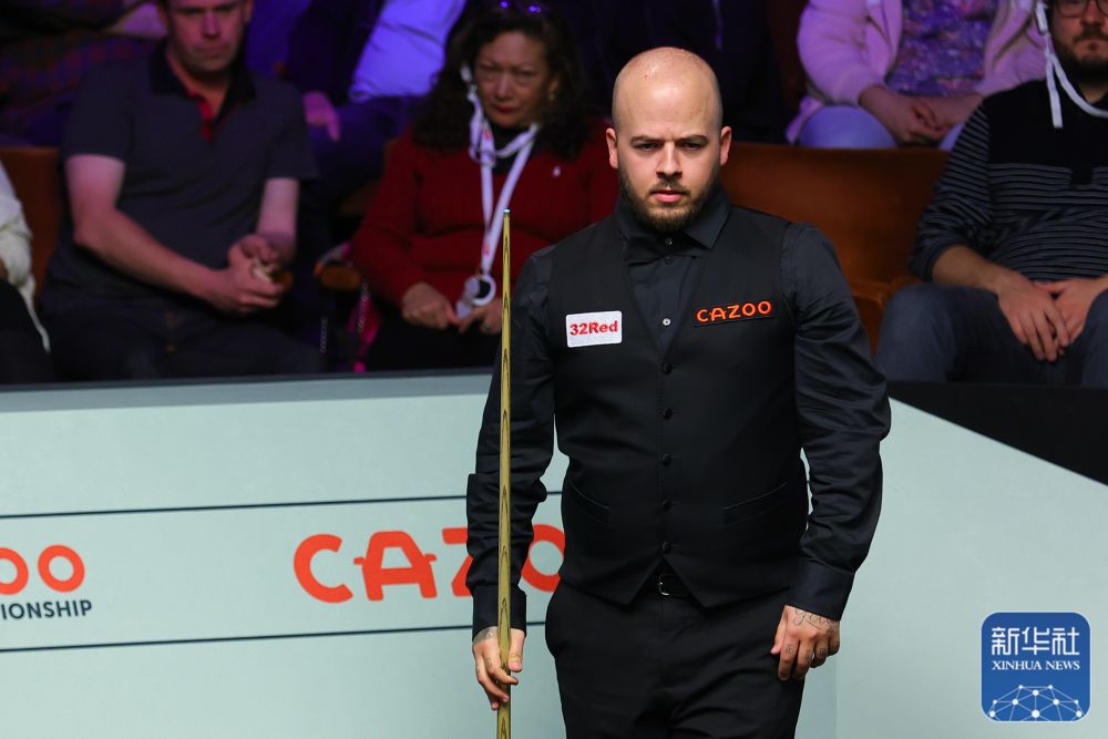 家队后卫高 家队后卫高