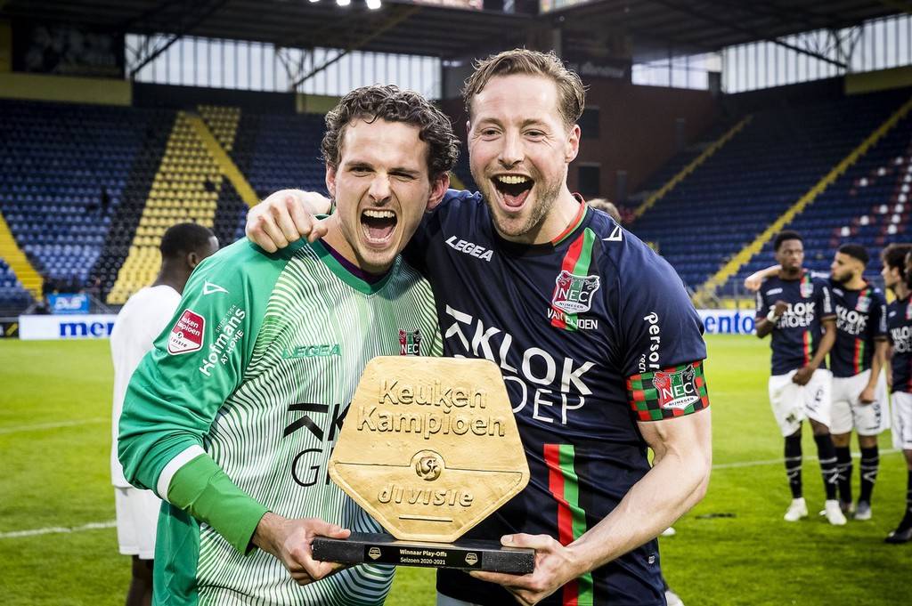 末节则看他 末节则看他